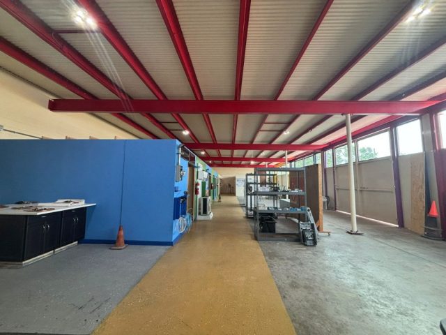 Área de prácticas de aire acondicionado del ITA Área de prácticas de aire acondicionado y refrigeración en los talleres del Instituto Tecnológico Americano.